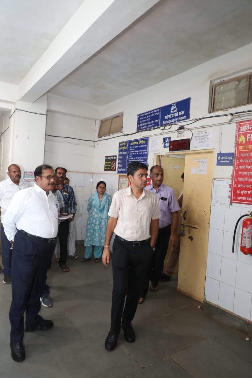 WhatsApp Image 2024 08 07 at 9.31.12 PM मुख्यमंत्री के आगमन की तैयारी को लेकर कलेक्टर ने कार्यक्रम स्थल का निरीक्षण