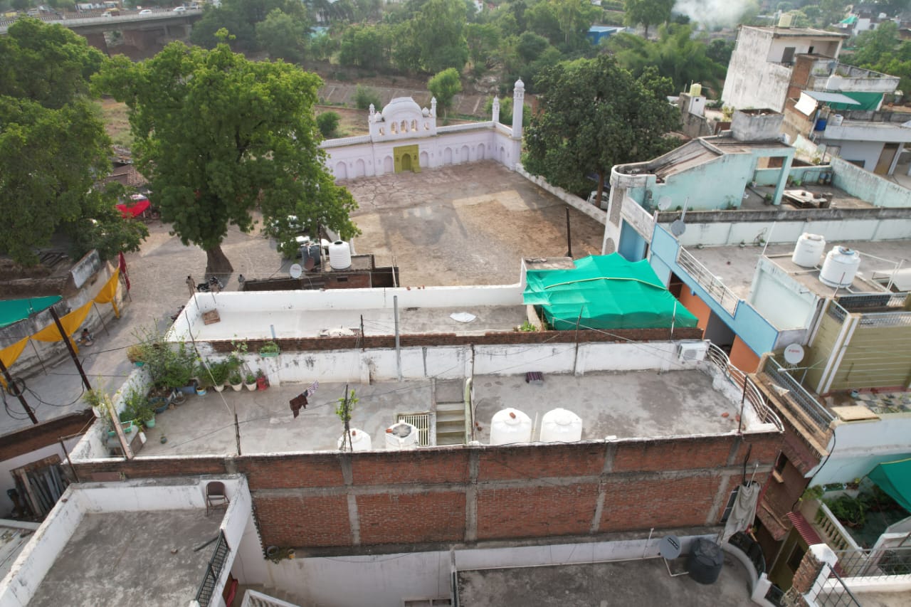 1000535023 बकरीद पर्व me ड्रोन कैमरे से निगरानी एवं वाहनों से कराया गया रूट मार्च