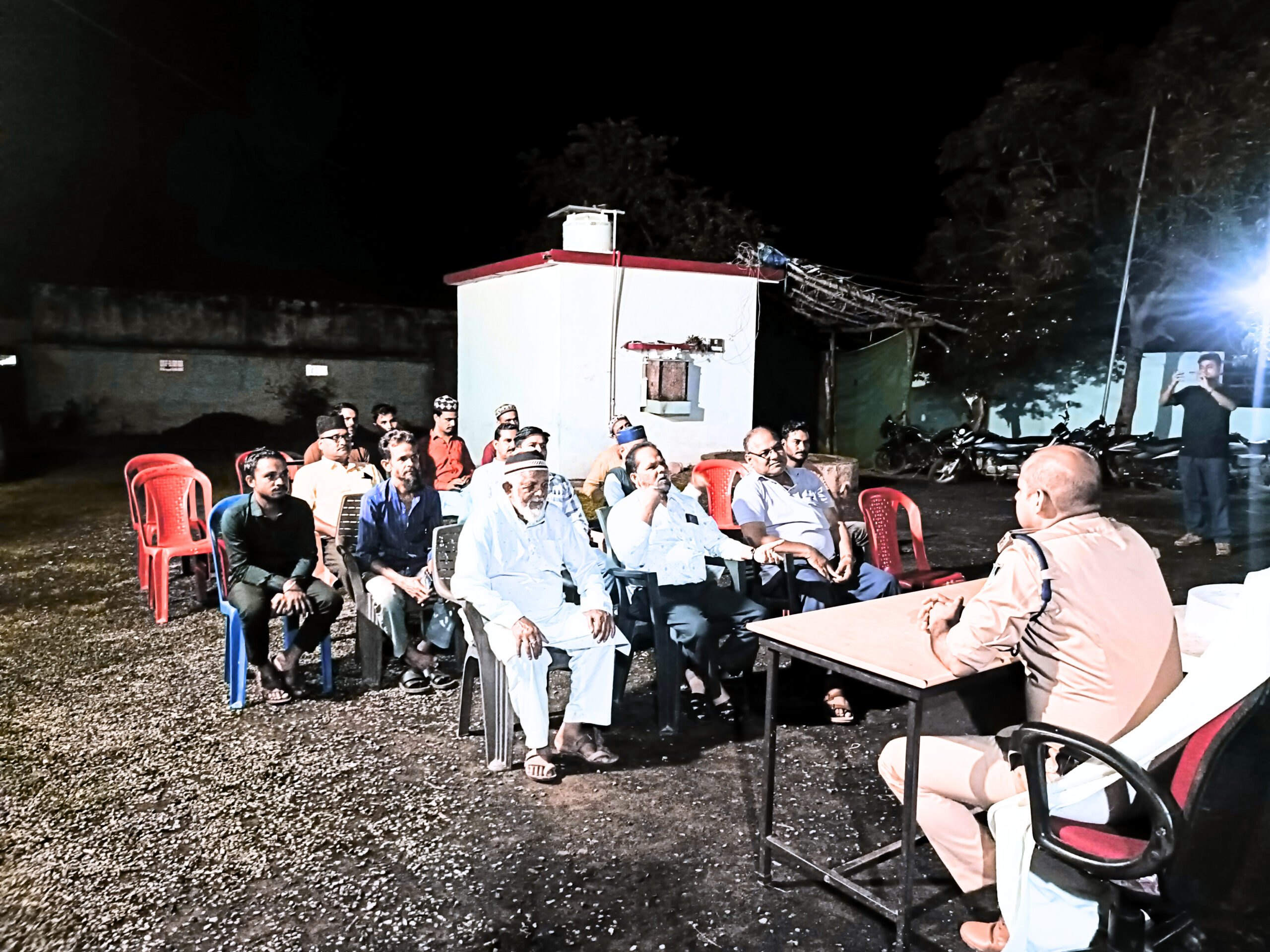 1000604278 scaled मोहर्रम पर्व को दृष्टिगत रखते हुए खितौली चौकी में शांति समिति की बैठक का आयोजन किया गया।