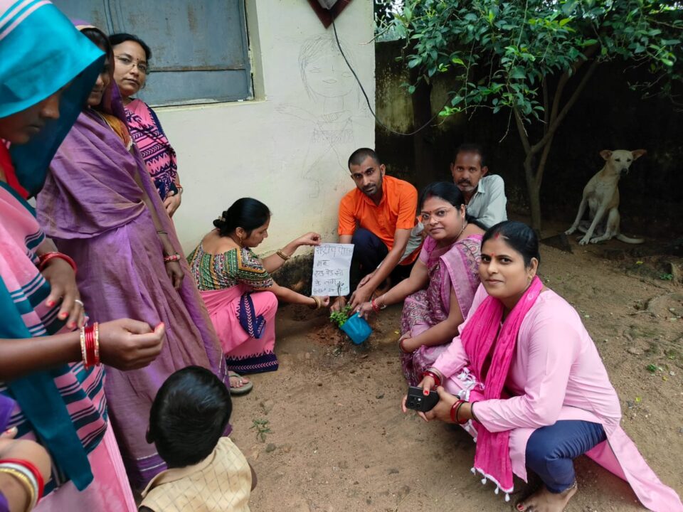 महिला एवं बाल विकास परियोजना बडवारा विकास खंड अंतर्गत ग्राम पंचायत खितौली के आंगनबाड़ी केंद्र बंगला टोला में राष्ट्रीय पोषण अभियान के तहत कार्यक्रम आयोजित किया 2 1000893134 महिला एवं बाल विकास परियोजना बडवारा विकास खंड अंतर्गत ग्राम पंचायत खितौली के आंगनबाड़ी केंद्र बंगला टोला में राष्ट्रीय पोषण अभियान के तहत कार्यक्रम आयोजित किया