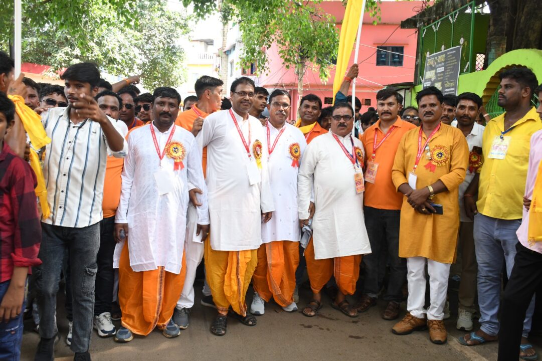 बरही में उमड़ा जनसैलाब: विश्वकर्मा समाज की ऐतिहासिक शोभायात्रा और भव्य सांस्कृतिक कार्यक्रम ने रचा नया इतिहास 5 IMG 20250918 WA0389 बरही में उमड़ा जनसैलाब: विश्वकर्मा समाज की ऐतिहासिक शोभायात्रा और भव्य सांस्कृतिक कार्यक्रम ने रचा नया इतिहास