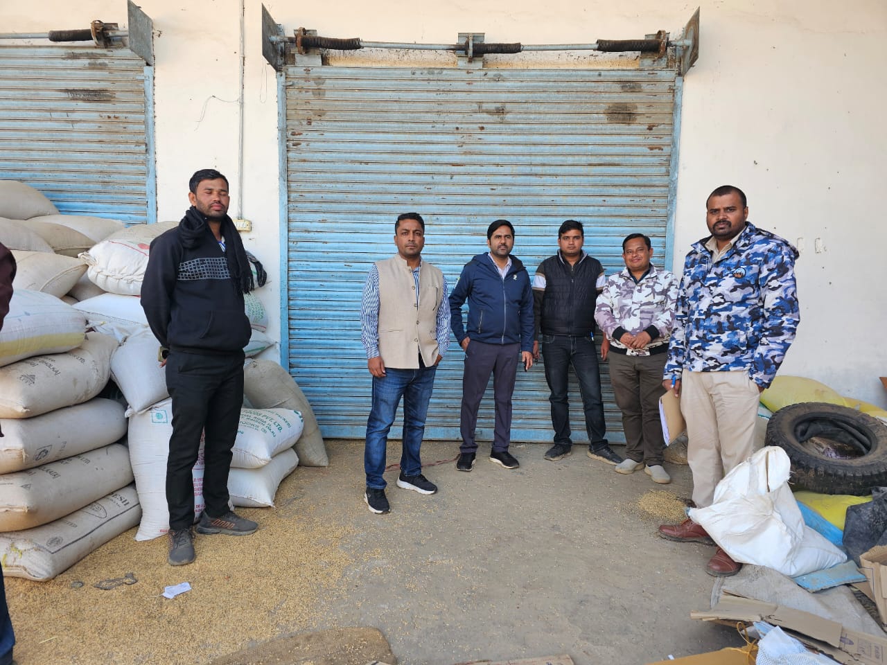 *कांटी के मारूति वेयरहाउस से 5070 बोरियों में मिली 2 हजार क्विंटल अवैध धान* 8 1001176540 *कांटी के मारूति वेयरहाउस से 5070 बोरियों में मिली 2 हजार क्विंटल अवैध धान*