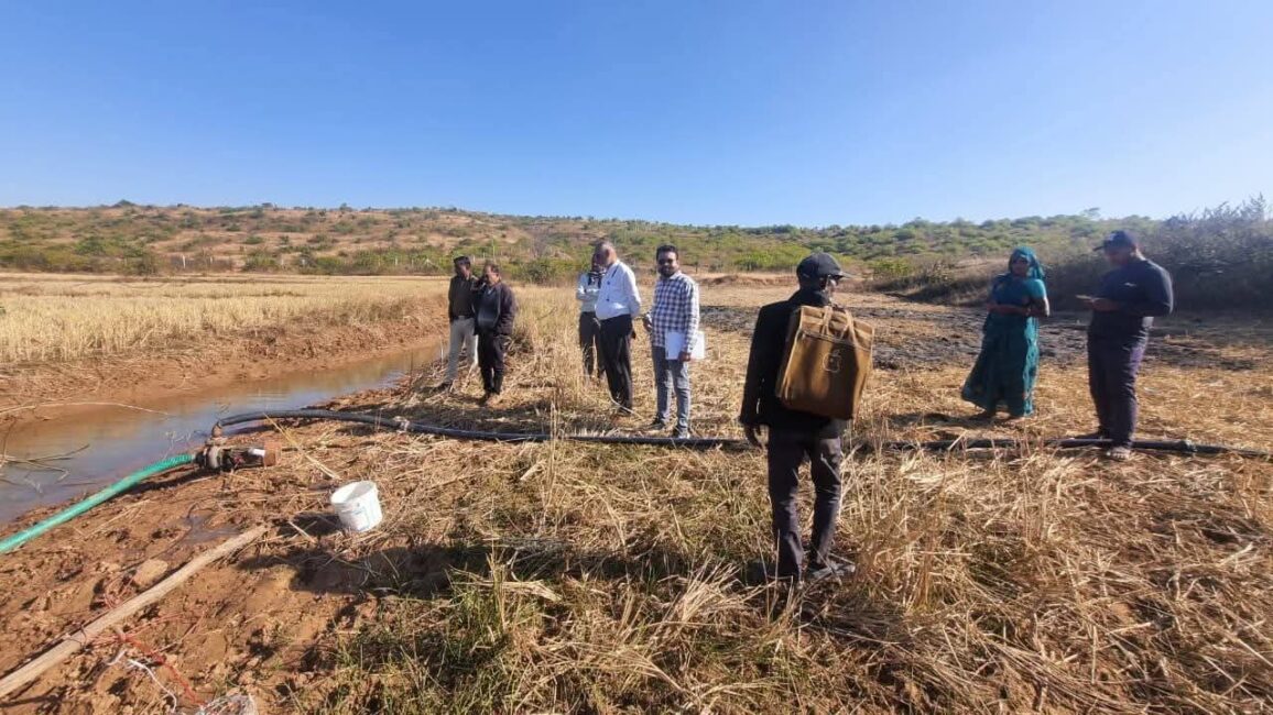 बिना अनुमति के शासकीय तालाब से सिंचाई पर किसान की मोटर जब्त 41 बिना अनुमति के शासकीय तालाब से सिंचाई पर किसान की मोटर जब्त