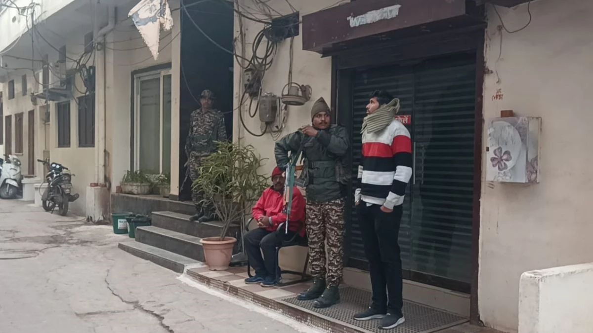 17 12 2025 businessman ashok vishwakarma4455844787949764845 कटनी की 'खनिज राजनीति' में शह और मात का खेल; क्या 'शोक' पर भारी पड़ गई 'सियासी असुरक्षा'?