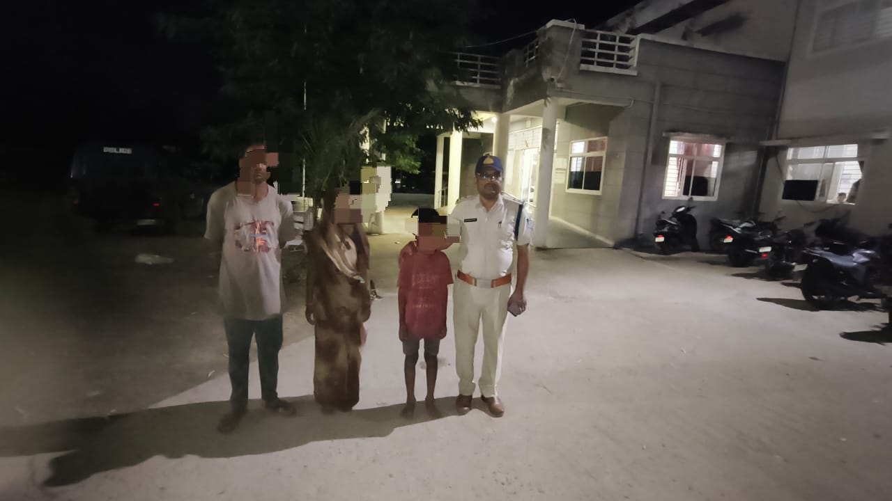 1001614799 पुलिस की तत्परता से चंद घंटों में मिला 10 वर्षीय लापता बालक