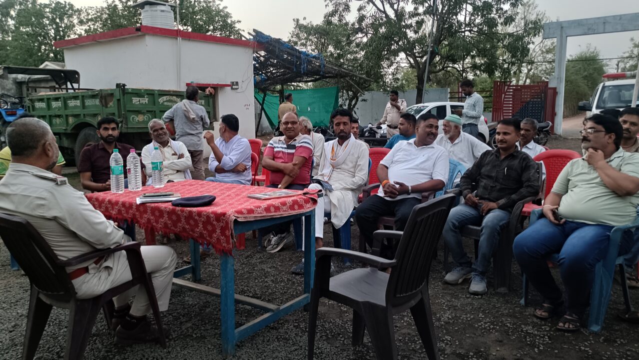 1001674885 खितौली में बकरीद को लेकर शांति समिति की बैठक संपन्न, पुलिस ने दिलाया सुरक्षा का भरोसा