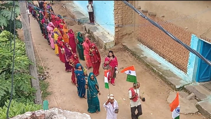 1001911910 नवांकुर सखी हरियाली यात्रा का हुआ भव्य आयोजन