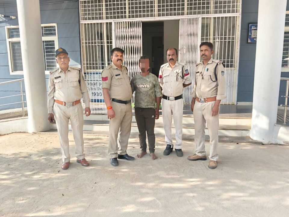 थाना बरही पुलिस की NDPS एक्ट के तहत बड़ी कार्यवाही, 6 किलो 20 ग्राम गांजा के साथ 01 आरोपी गिरफ्तार 1 IMG 20261009 WA0009 थाना बरही पुलिस की NDPS एक्ट के तहत बड़ी कार्यवाही, 6 किलो 20 ग्राम गांजा के साथ 01 आरोपी गिरफ्तार